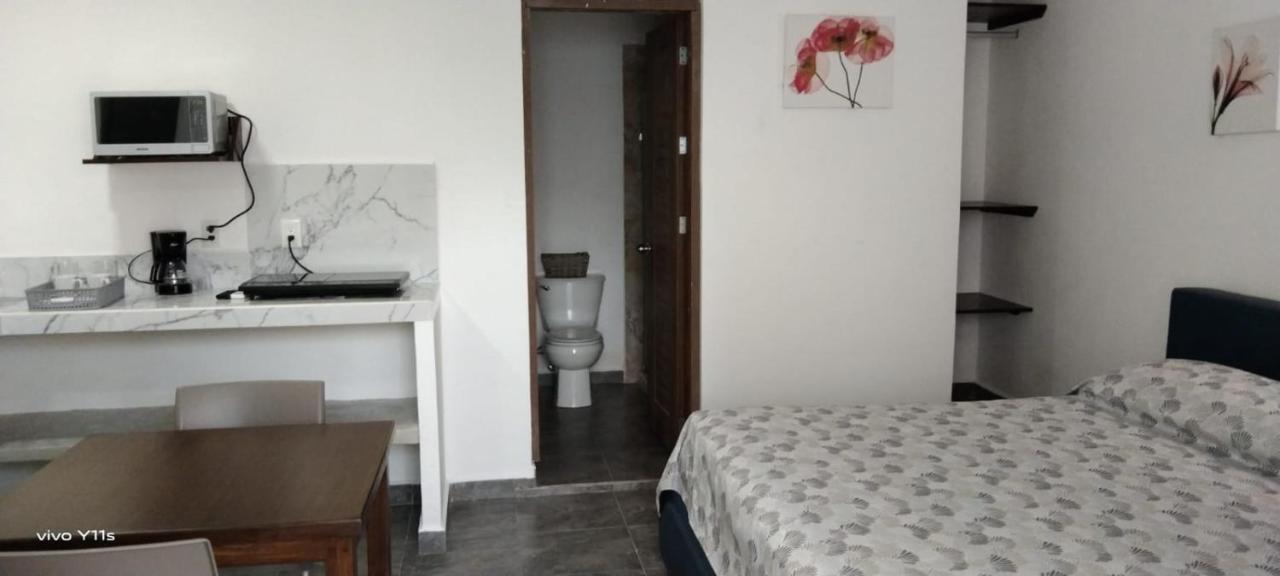 Casa Aura - King With Kitchen And Balcony - 1st Floor Apartamento Isla Mujeres